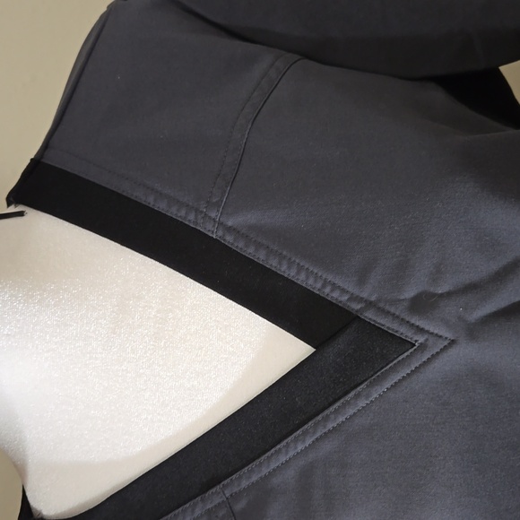 Scrub top - Picture 4 of 11